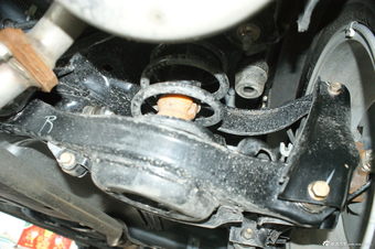 2013款奔腾X80 2.3L自动旗舰型图片