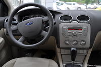 2013款福克斯三厢经典