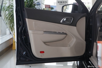 2014款宝骏630 1.5L手动舒适型