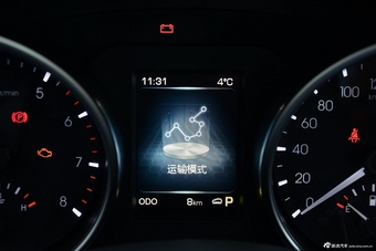 2015款哈弗H8 2.0T自动四驱精英型