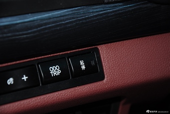 2015款速锐1.5L手动豪华型