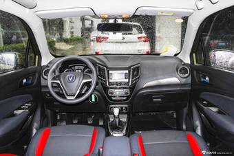 2016款长安CS15 1.5L手动时尚版图片