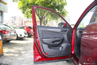 2016款长安CS75 2.0L手动豪华型国5