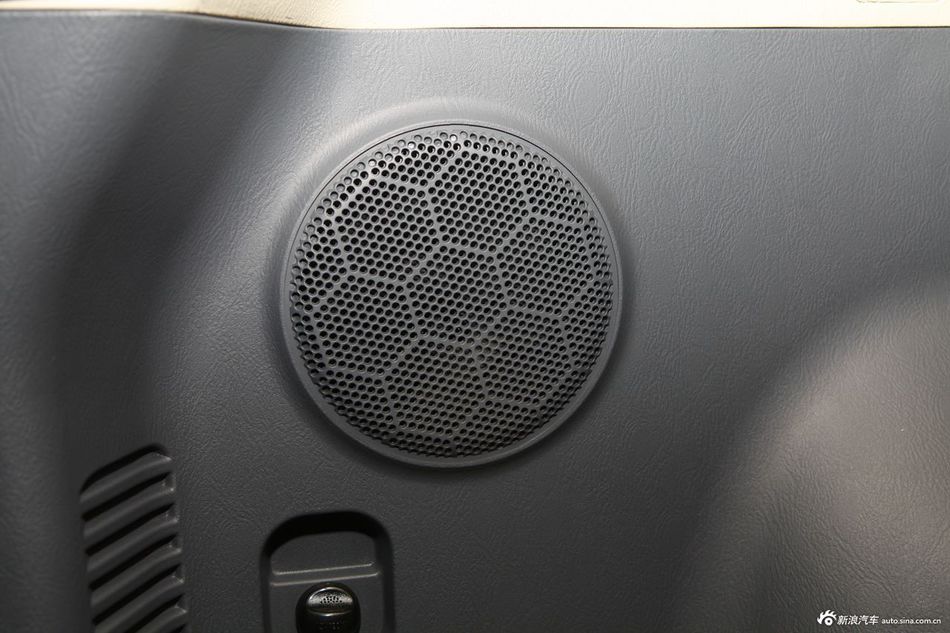 2013款圣达菲1.8T自动两驱天窗版