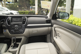 2016款风神A60 1.5L自动豪华型