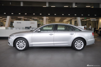 2012款奥迪A6L 2.0L TFSI手自一体舒适型