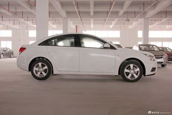 2012款科鲁兹1.8SE手自一体舒适版