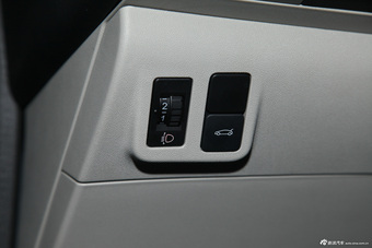 2014款爱丽舍1.6L手动时尚型