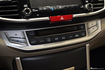 2014款雅阁2.0EXN豪华导航版 探戈红