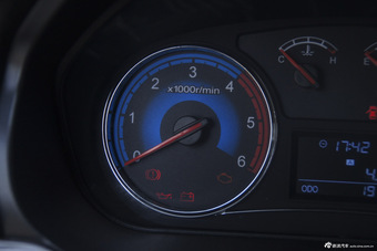 2015款风光360欧洲柴油版1.3T手动豪华型7座