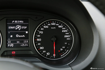 2015款奥迪A3 Limousine 1.4T自动35TFSI 300万纪念舒享版