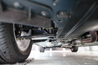 2013款艾瑞泽7 1.6手动致享版