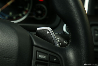 2015款宝马5系535Li 3.0T自动行政型豪华设计套装