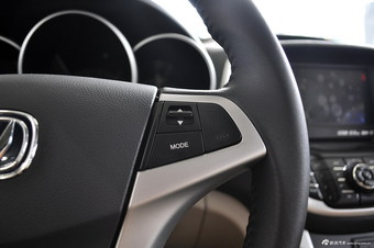 2014款逸动1.6L手动尊贵型