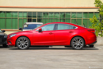 2015款阿特兹2.5L自动蓝天运动版