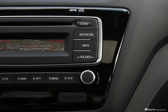 2015款起亚K2 1.6L自动Premium三厢