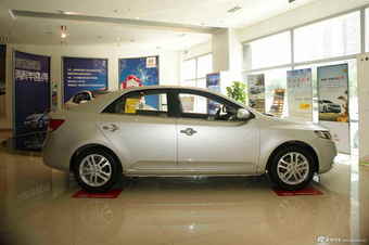 2012款东风悦达起亚福瑞迪纪念版