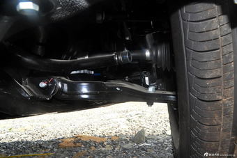 2013款狮跑2.0L GLS自动两驱版