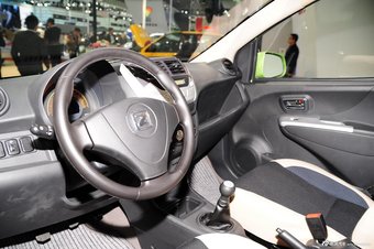 2013款众泰Z100