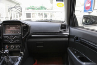 2015款陆风X8探索版2.0T汽油四驱超豪华型