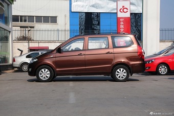 2015款五菱宏光S 1.2L手动标准型