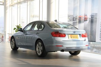  Actual photo of 2013 BMW 320i in store