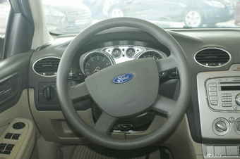 2012款福克斯经典两厢