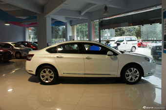 2012款东风雪铁龙C5