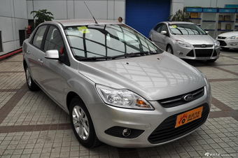 2013款福克斯三厢经典