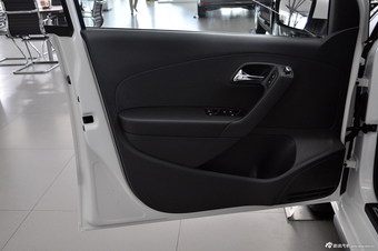 2012款POLO 1.4TSI GTI极地白