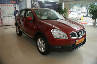 2012款逍客2.0L两驱CVT XV雷