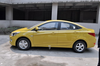 2014款瑞纳1.4L手动时尚型 迎春黄