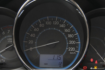 2014款威驰1.3L手动超值版