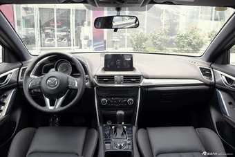 2016款马自达CX-4 2.5L自动四驱蓝天激情版图片
