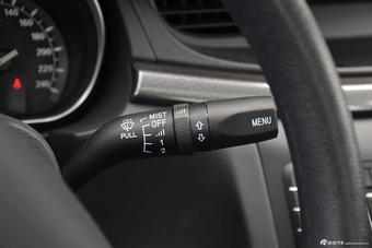 2016款奔腾B50 1.6L自动舒适型