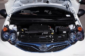 2015款比亚迪F0 1.0L手动尚酷型