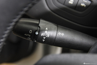 2016款雪铁龙C5 1.8T自动豪华型