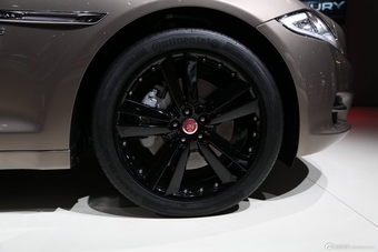 2015上海车展：捷豹XJL