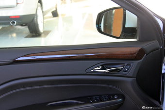 2013款凯迪拉克SRX