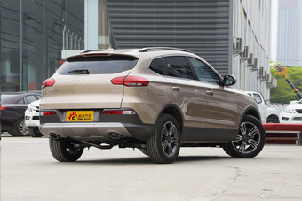 2015款猎豹CS10 2.0T手动至尊版