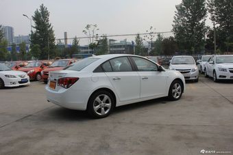 2012款科鲁兹1.6T SE手动运动版