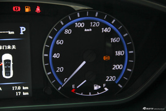 2015款海马M6 1.5T自动豪华型