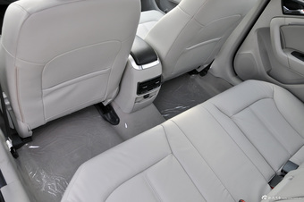 2014款奔腾B90到店实拍