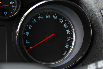 2015款昂科拉1.4T自动两驱都市精英型