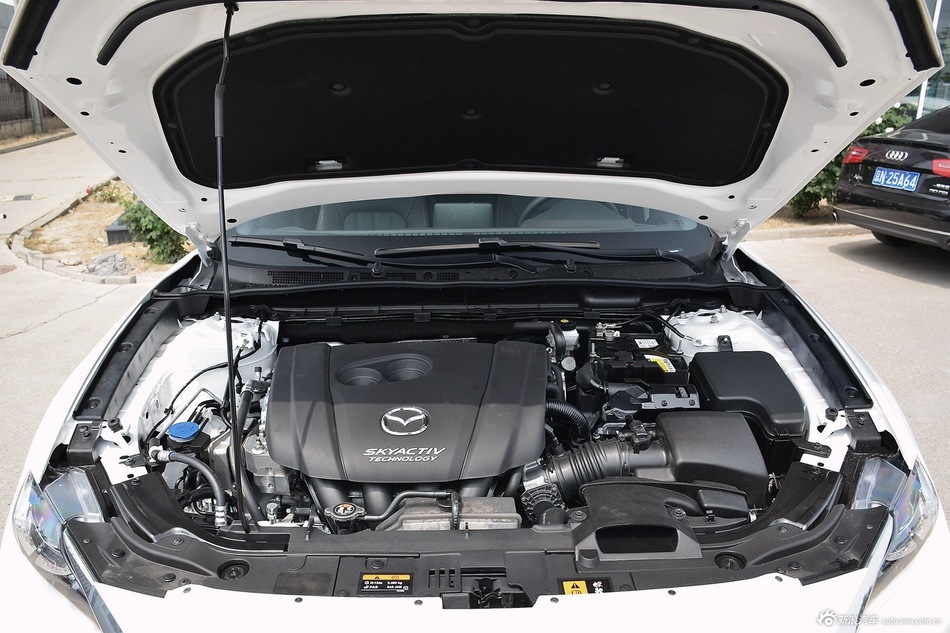 2016款马自达CX-4 2.5L自动四驱蓝天激情版