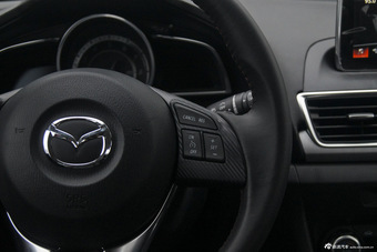 2016款马自达3昂克赛拉2.0L自动两厢旗舰型