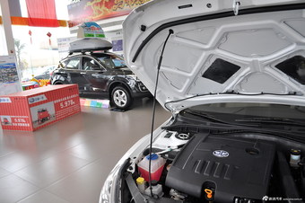 2013款奔腾B50 1.6L自动豪华版