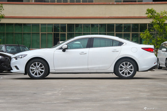 2015款阿特兹2.0L自动蓝天豪华版