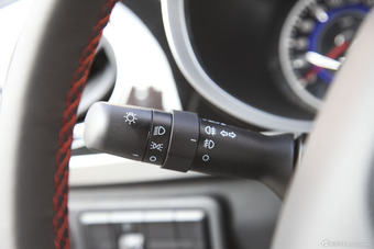 2015款中华V3 1.5L手动精英型