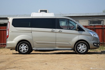 2016款福特途睿欧2.0T手动精英版